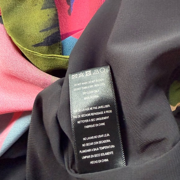 Nicole Miller Collection Silk Blend Abstract Multicolor T-Shirt Shift Dress 6 - Picture 13 of 13